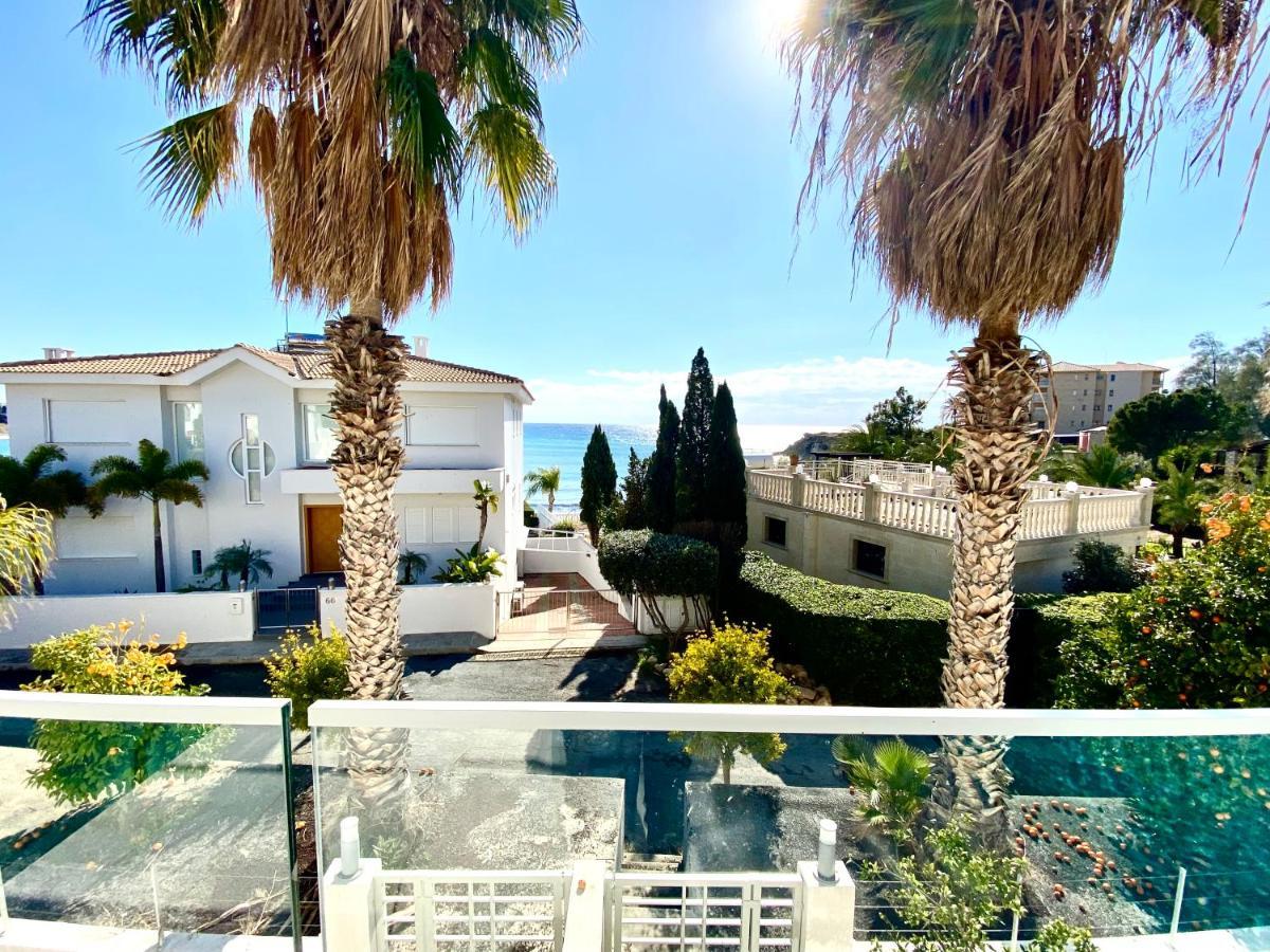 Coral Bay Beach Villa Paphos Exterior foto