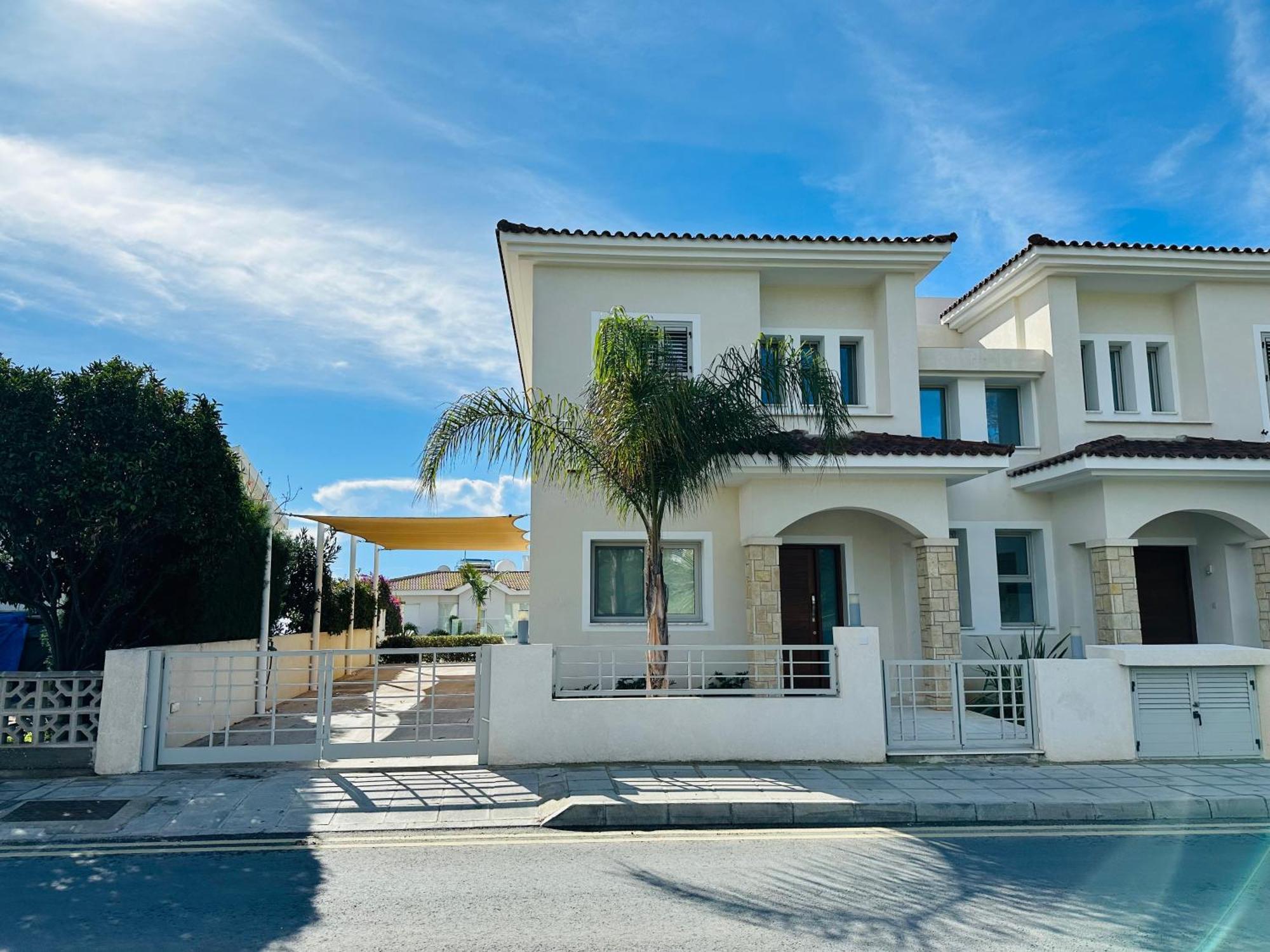 Coral Bay Beach Villa Paphos Exterior foto
